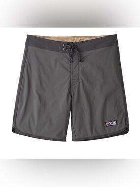 Patagonia Men's Scallop Hem
Stretch Wavefarer Boardshorts in Forge Grey